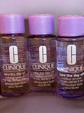 Clinique Take the Day Off lids, lashes, and lips make up remover - travel size